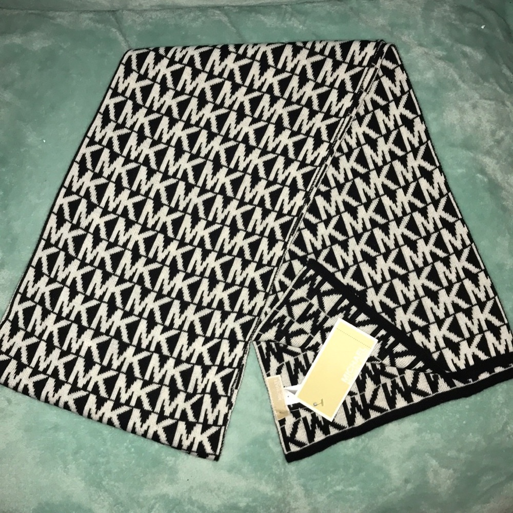 Michael Kors Scarf!